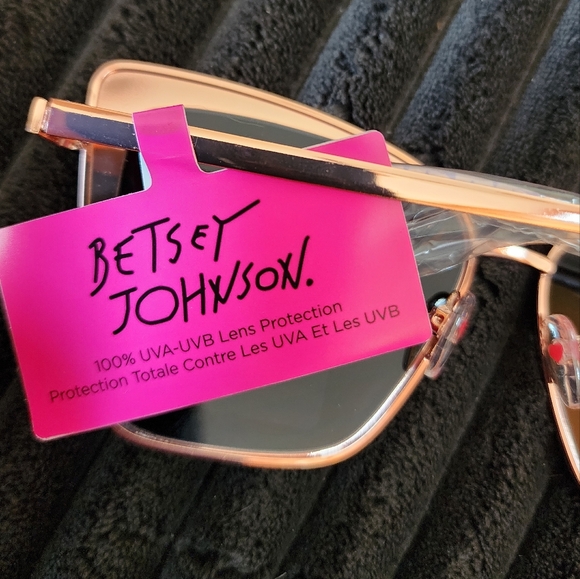 Betsey Johnson Women's Soul Shine Cateye Sunglasses - Picture 3 of 7